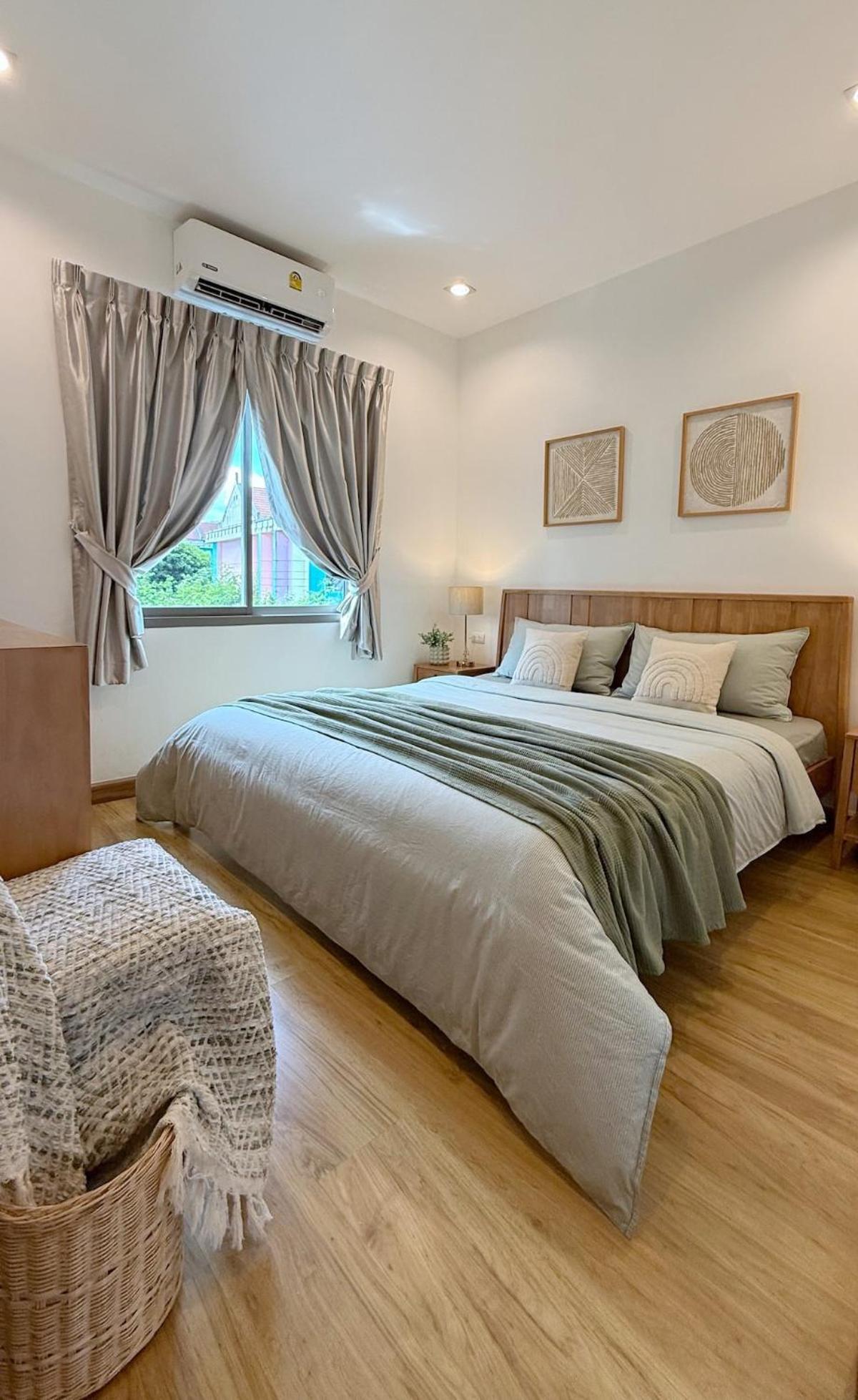 Cozy Family Townhouse Villa ฉลอง ภายนอก รูปภาพ
